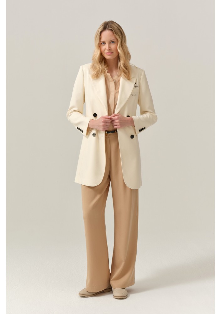 Elegancki płaszcz FERIA w odcieniu złamanej bieli FER090